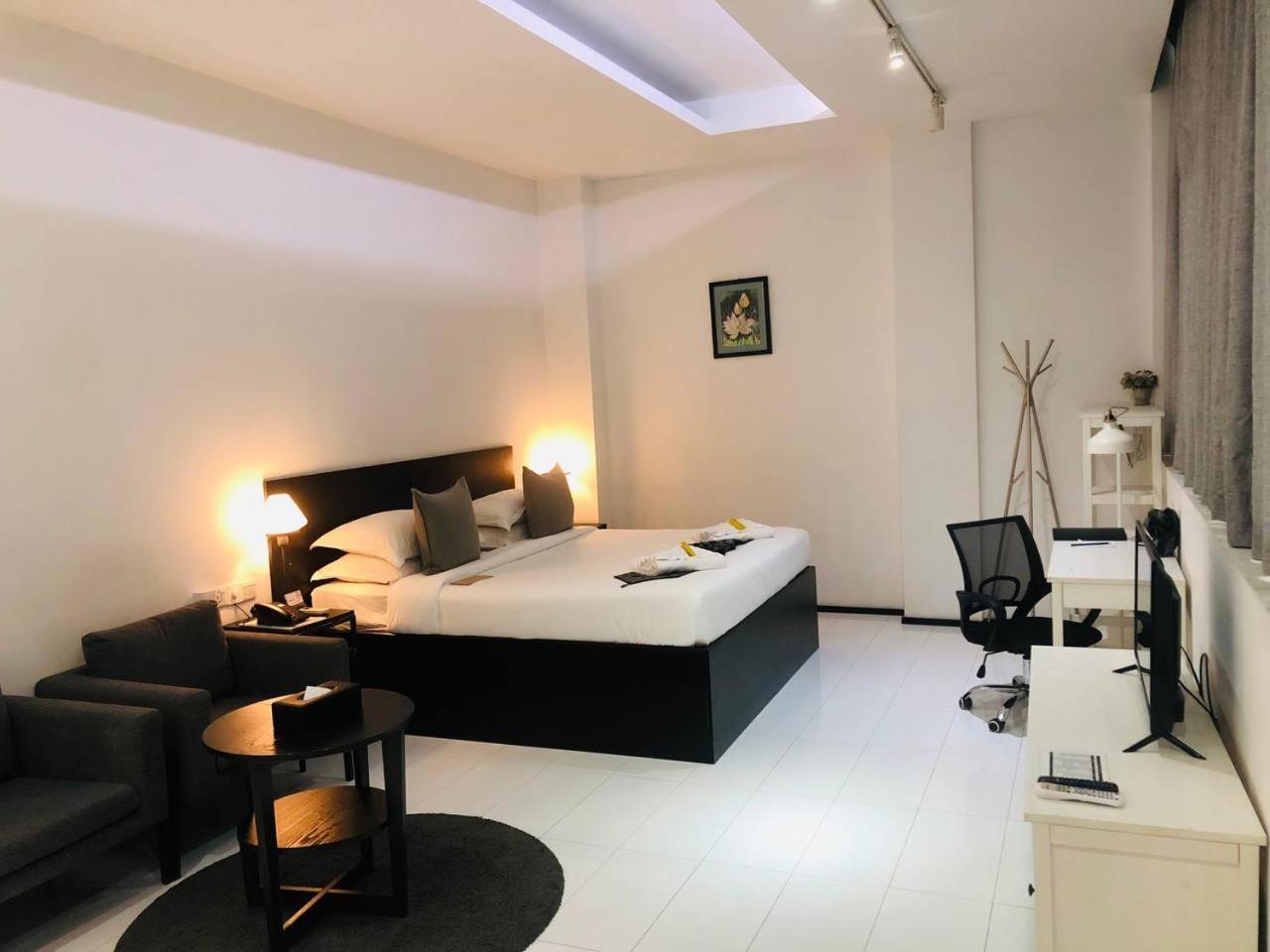 Yama Hotel & Rooftop Bar Rangun Zewnętrze zdjęcie