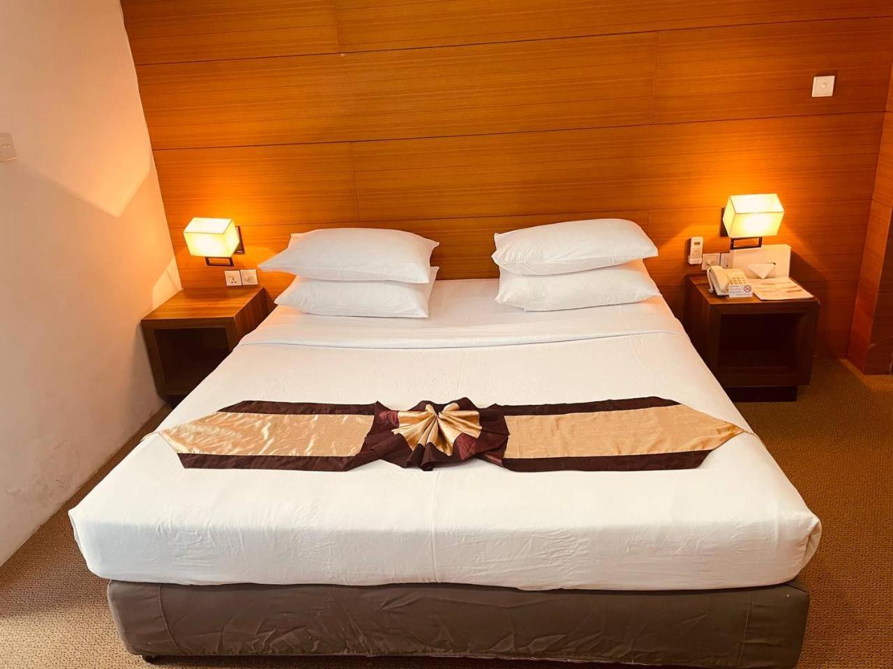 Yama Hotel & Rooftop Bar Rangun Zewnętrze zdjęcie